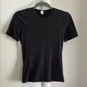 lululemon athletica Black Short Sleeve Tee